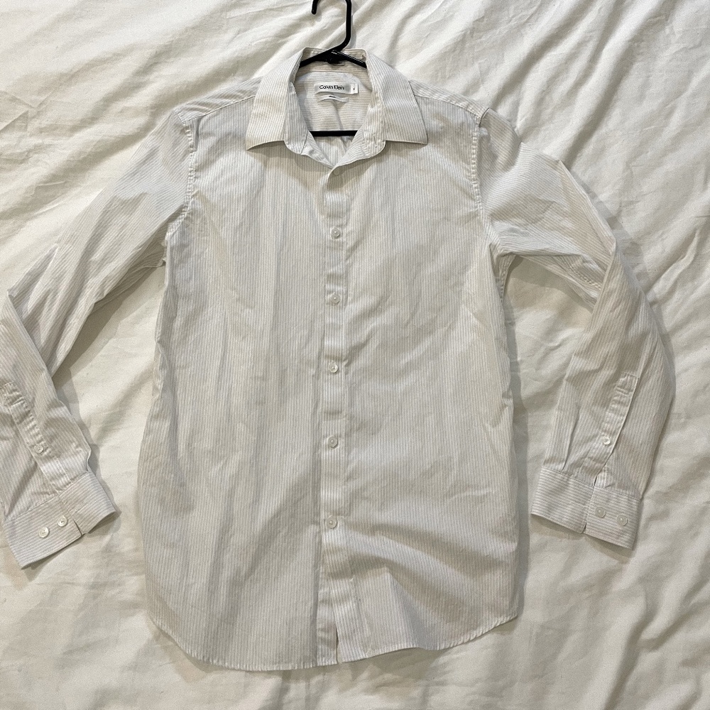 Calvin Klein dress shirt white striped M